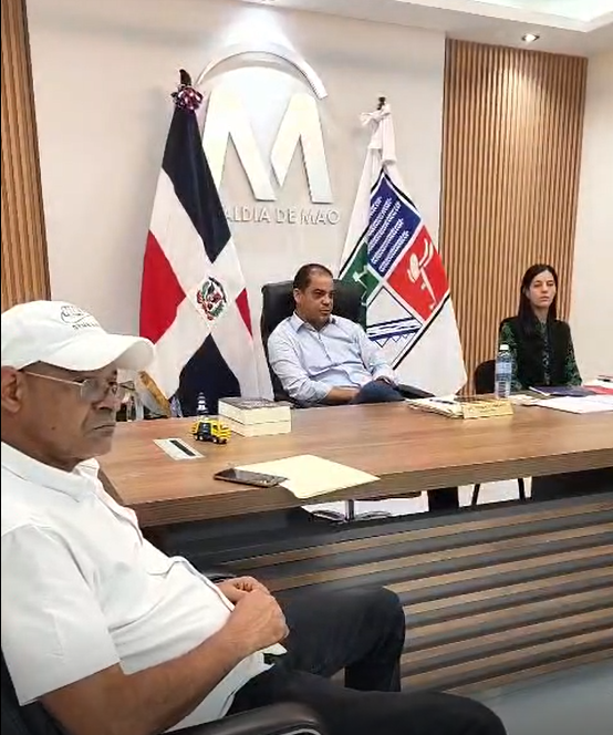 El alcalde Yohendy Jiménez sostuvo una reunión de trabajo brigadas LIMPIATÓN